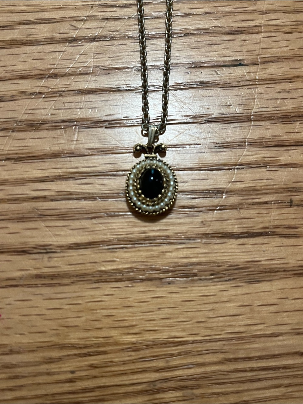 Vintage Avon Black Cabochon Pearl Pendant GT Necklace, 19"